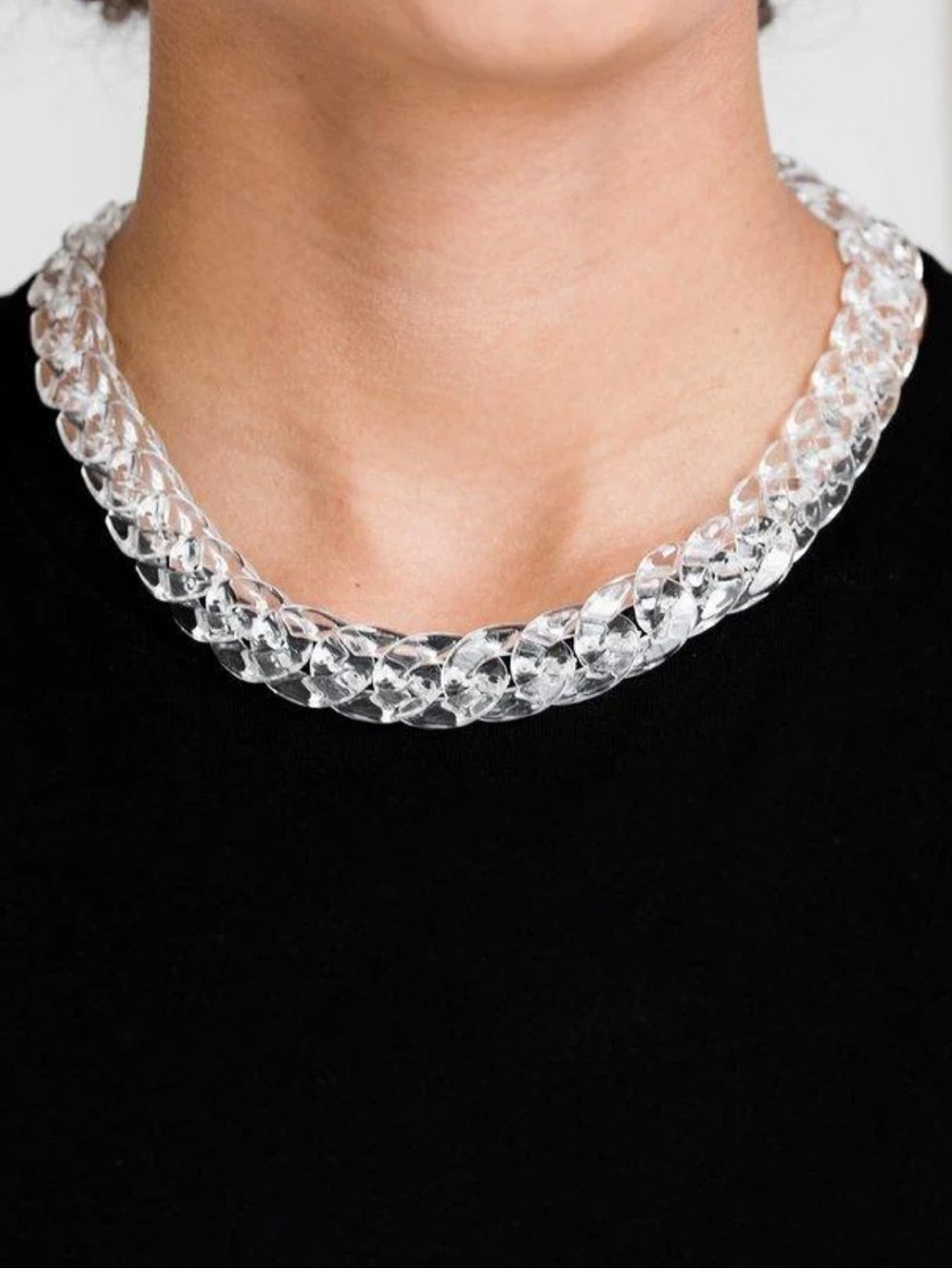 🧊◻️🧊 “PUT IT ON ICE” WHITE NECKLACE WITH MATCHING EARRINGS ~ PAPARAZZI❗️ 🧊◻️🧊
